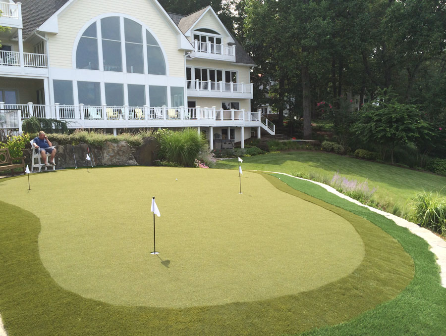 Putting green outside Annapolis MD golf club